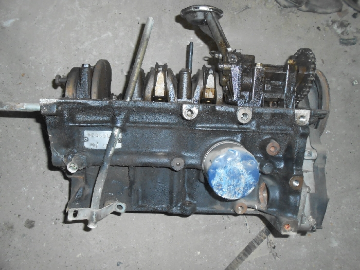 RENAULT CLIO 90-96 Motor. benzin fűzött blokk hengerfej nélkül bontott alkatrész