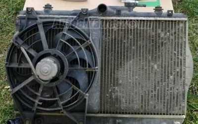 HYUNDAI ACCENT 97-00 Vízhűtő. radiátor bontott alkatrész