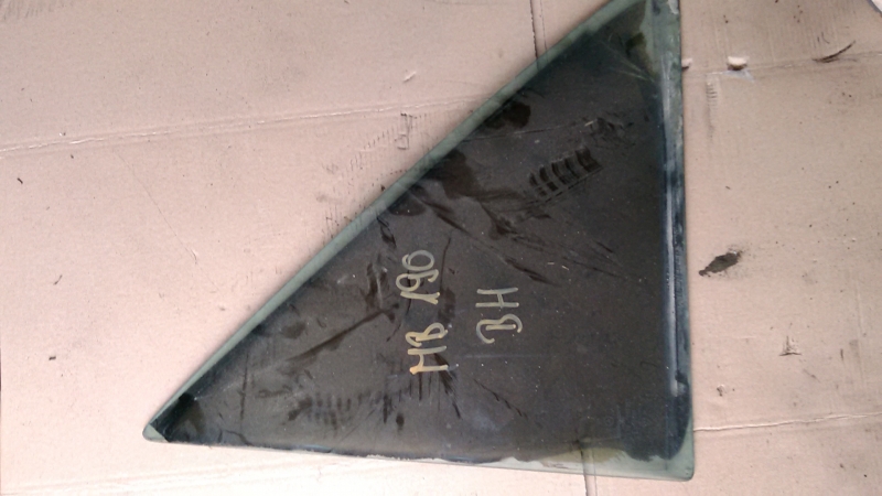 MERCEDES 190 Bal hátsó fixüveg ajtóban bontott alkatrész