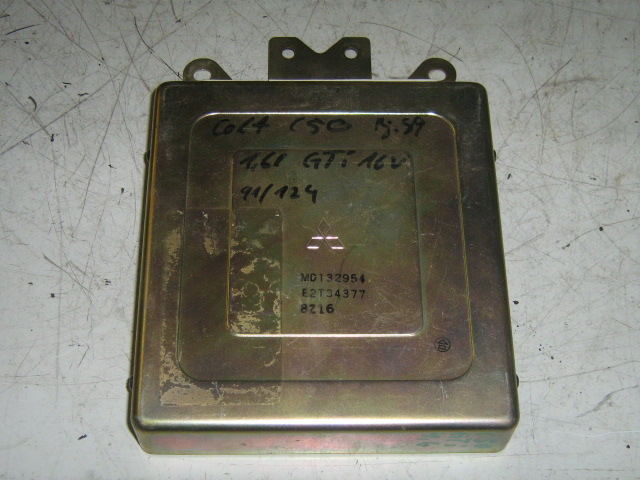 MITSUBISHI COLT 89-92 Motorvezérlő egység ecu pcm modul bontott alkatrész
