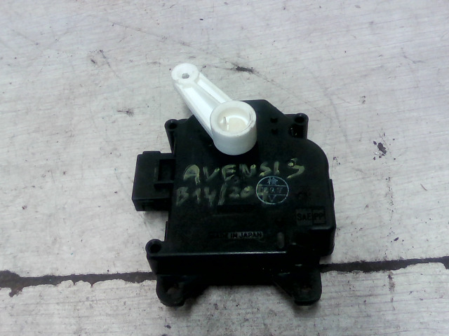 TOYOTA AVENSIS 01-03 Fűtésszabályzó zsalu állító motor bontott alkatrész