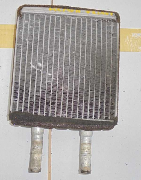 HYUNDAI LANTRA 96- Fűtőradiátor bontott alkatrész