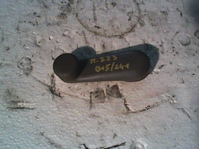 MAZDA 323 98-01 Ablak tekerő kar bontott alkatrész