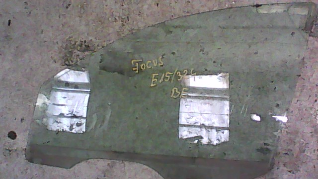 FORD FOCUS 98-04 Bal első ajtóüveg bontott alkatrész
