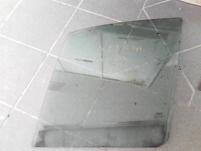 RENAULT MEGANE SCENIC 99-03 Bal első ajtóüveg bontott alkatrész