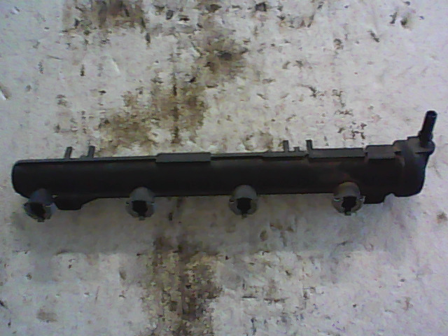 RENAULT CLIO 01-06 Injektor befecskendező híd  bontott alkatrész