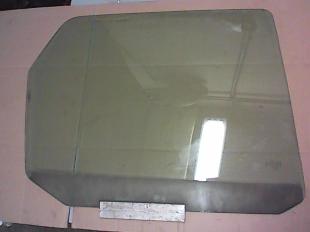 FORD ESCORT 95- Jobb hátsó ajtóüveg bontott alkatrész