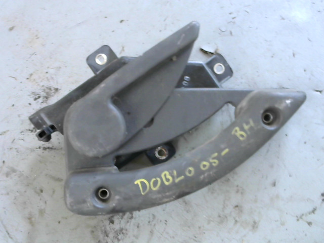 FIAT DOBLO 05- Bal hátsó belső kilincs bontott alkatrész