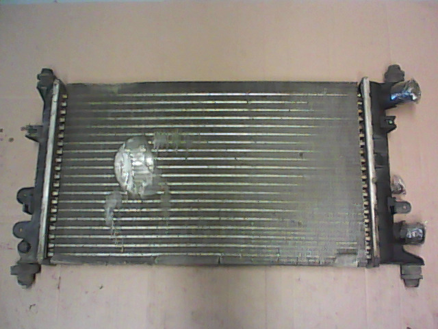 FORD ESCORT 95- Vízhűtő. radiátor bontott alkatrész