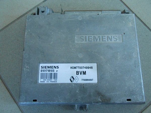 RENAULT R19 92- Motorvezérlő egység ecu pcm modul bontott alkatrész