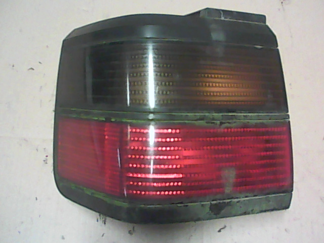 VW PASSAT 88-93 Bal külső hátsó lámpa bontott alkatrész