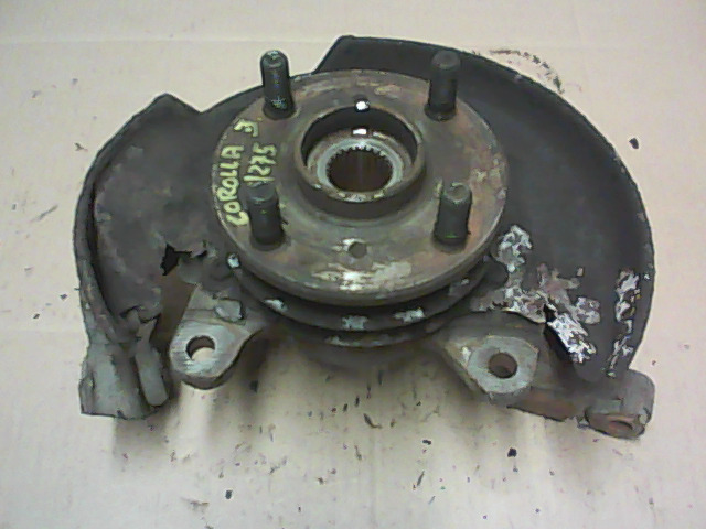 TOYOTA COROLLA E80 83.05-87.04 Jobb első csonkállvány bontott alkatrész