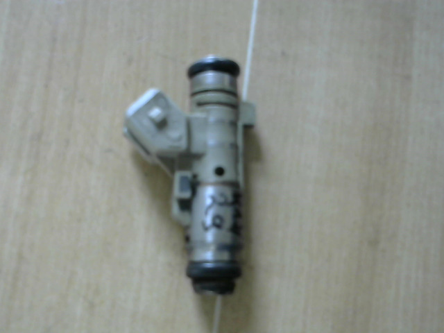 PEUGEOT 206 Injektor befecskendező hengerenkénti bontott alkatrész