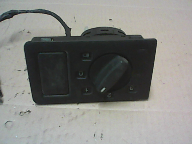 PEUGEOT BOXER 94-02 Fényszórómagasság állító kapcsoló bontott alkatrész