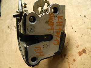 SUZUKI SWIFT 89-96 Bal hátsó ajtó zárszerkezet mechanikus bontott alkatrész