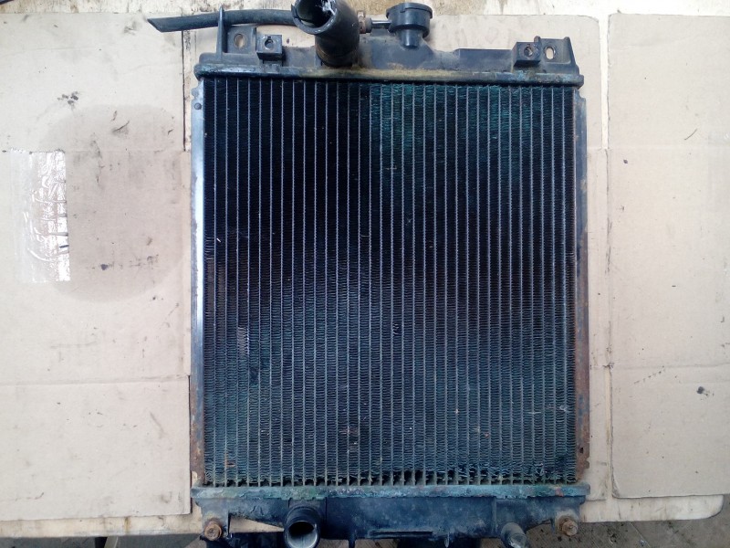 SUZUKI SWIFT 89-96 Vízhűtő. radiátor bontott alkatrész