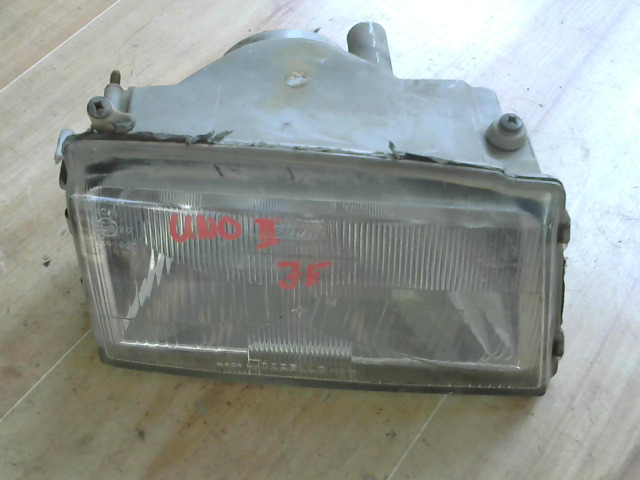 FIAT UNO 83-89 Jobb első fényszóró bontott alkatrész