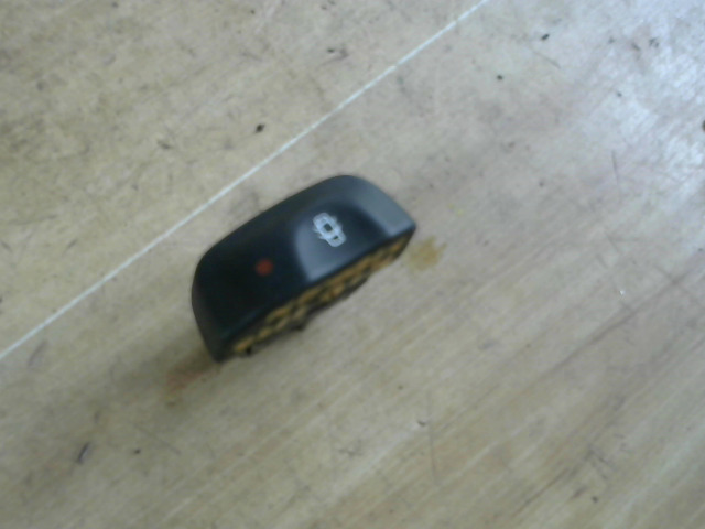 RENAULT MEGANE 99-02 Központizár kapcsoló bontott alkatrész