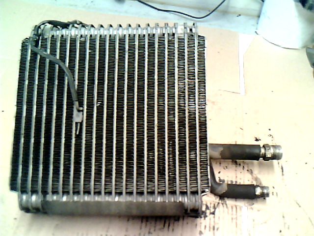 MAZDA 626 -97 Klímahűtő radiátor bontott alkatrész
