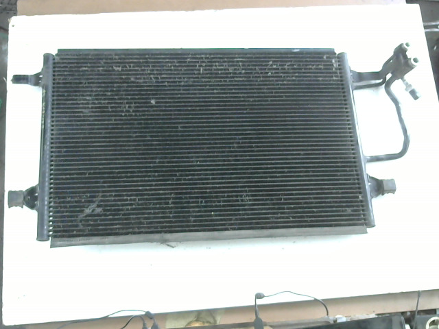 AUDI A8 94.06-02.12 Klímahűtő radiátor bontott alkatrész
