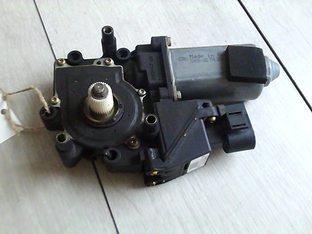 AUDI A8 94.06-02.12 Bal hátsó ablakemelő motor bontott alkatrész