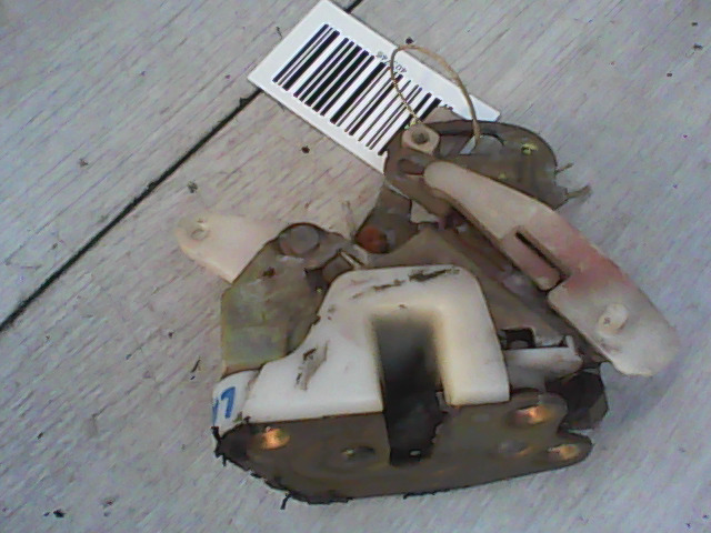 MITSUBISHI LANCER 91-96 Bal hátsó ajtó zárszerkezet mechanikus bontott alkatrész