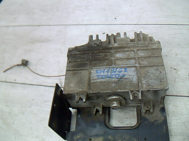 SEAT TOLEDO -99 Motorvezérlő egység ecu pcm modul bontott alkatrész