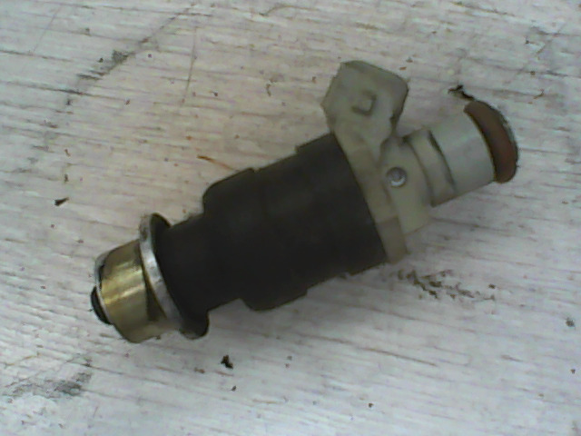 AUDI A6 94-97 Injektor befecskendező hengerenkénti bontott alkatrész