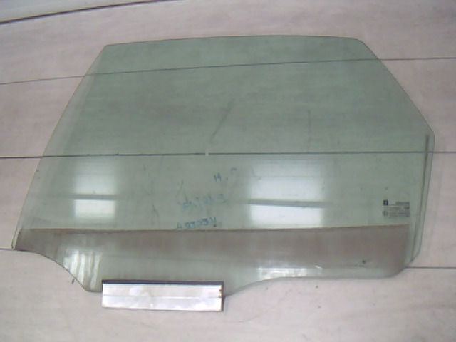 OPEL VECTRA B 96-99 Bal hátsó ajtóüveg bontott alkatrész