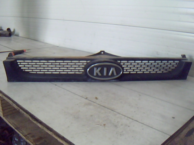 KIA K2700 Hűtőrács díszrács bontott alkatrész