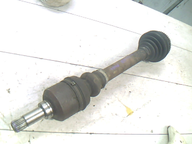 PEUGEOT 406 Bal első féltengely bontott alkatrész