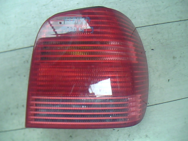 VW POLO IV. 99-02 Jobb hátsó lámpa bontott alkatrész