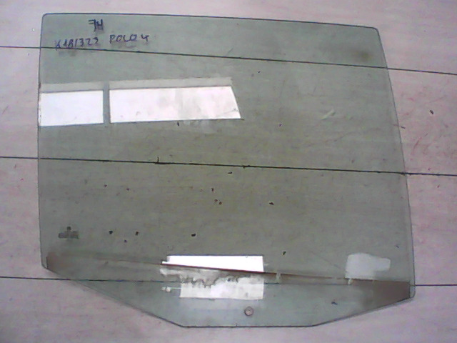 VW POLO IV. 99-02 Jobb hátsó ajtóüveg bontott alkatrész
