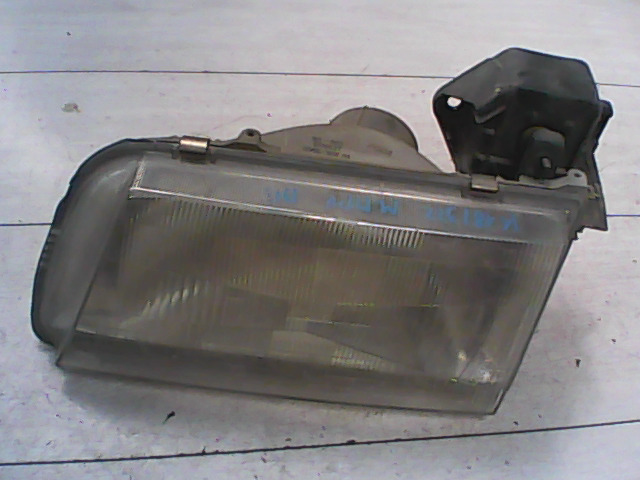MAZDA MPV 96-99 Bal első fényszóró bontott alkatrész