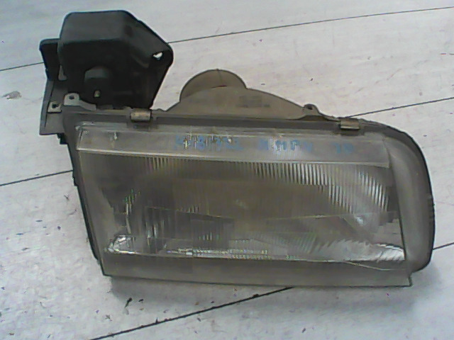 MAZDA MPV 96-99 Jobb első fényszóró bontott alkatrész