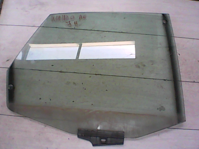 AUDI A6 94-97 Jobb hátsó ajtóüveg bontott alkatrész
