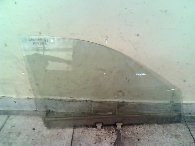 HYUNDAI LANTRA 96- Jobb első ajtóüveg bontott alkatrész