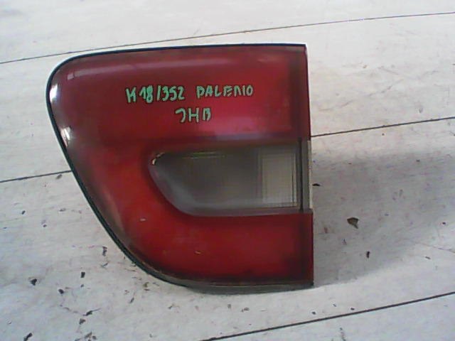 SUZUKI BALENO 95-98 Jobb belső hátsó lámpa bontott alkatrész