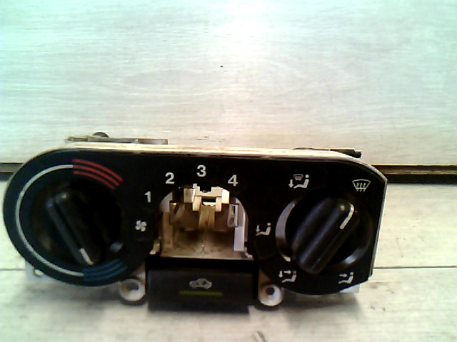 OPEL ASTRA F 94-02 Fűtés vezérlő panel bontott alkatrész