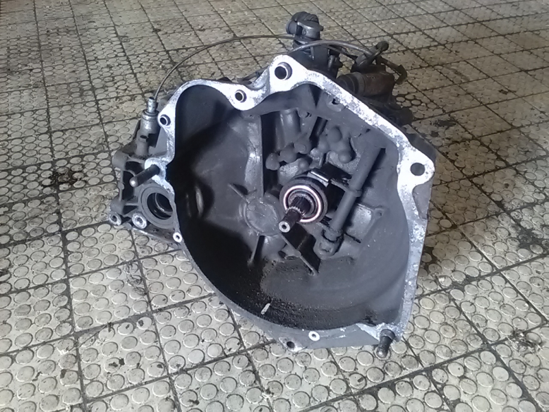 SUZUKI SWIFT 96-05 Sebességváltó. benzines manuális bontott alkatrész
