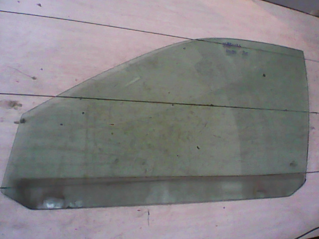 AUDI A4 94-98 Bal első ajtóüveg bontott alkatrész