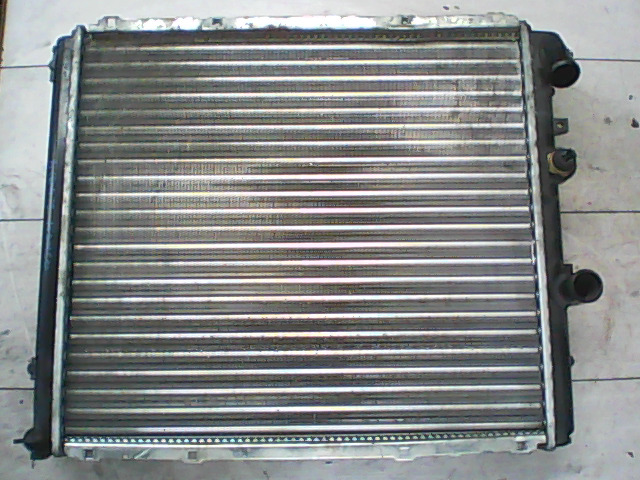 RENAULT KANGOO 97-03 Vízhűtő, radiátor bontott alkatrész