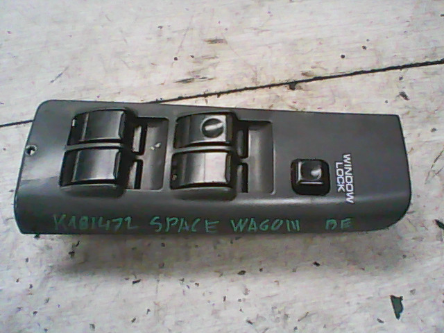 MITSUBISHI SPACE WAGON Bal első ablakemelő kapcsoló bontott alkatrész