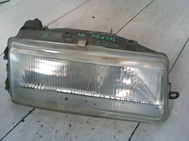 SEAT TOLEDO -99 Jobb első fényszóró bontott alkatrész