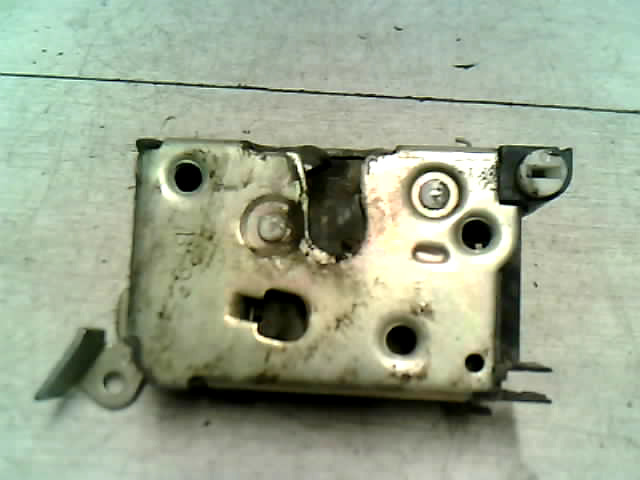 FIAT PUNTO I. Bal hátsó ajtó zárszerkezet mechanikus bontott alkatrész