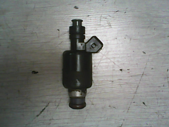 DAEWOO LANOS -01 Injektor befecskendező hengerenkénti bontott alkatrész