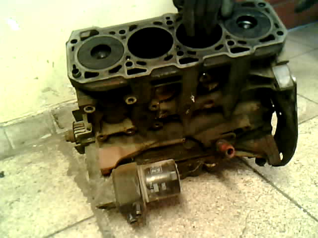 ALFA ROMEO 156 Motor, diesel fűzött blokk hengerfej nélkül bontott alkatrész