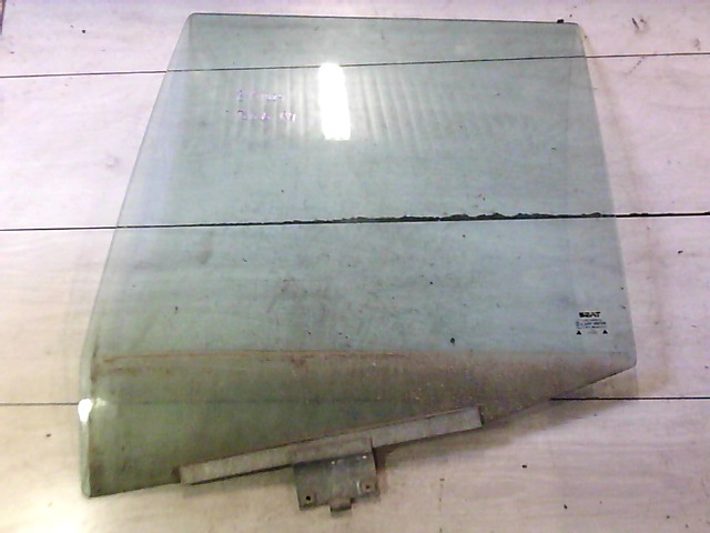 SEAT TOLEDO -99 Bal hátsó ajtóüveg bontott alkatrész