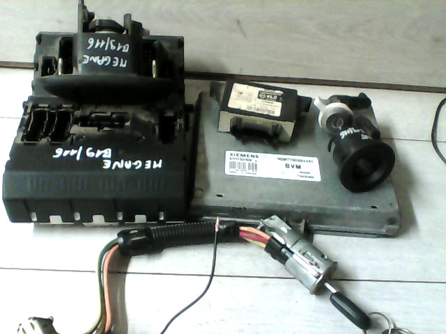 RENAULT MEGANE 95-99 Motorvezérlő egység ecu pcm modul bontott alkatrész