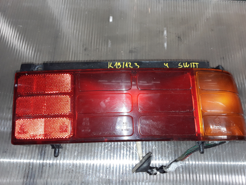 SUZUKI SWIFT 89-96 Jobb hátsó lámpa bontott alkatrész